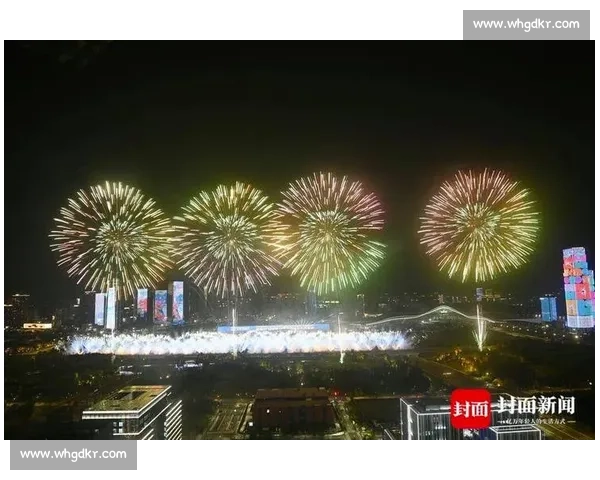 成都世运会焰火彩排惊现 “生命之树”!珙桐花开点亮和平之光 成都世运会焰火彩排惊现 “生命之树”!珙桐花开点亮和平之光