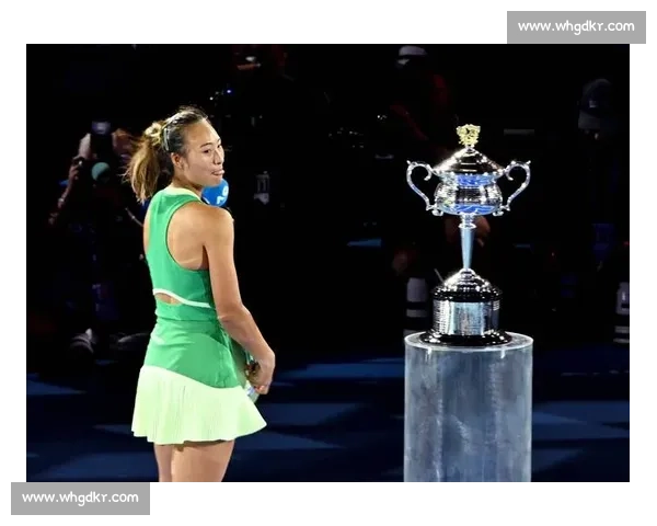 郑钦文创历史新高稳居前五，中国金花闪耀 WTA！