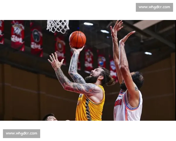 佩奇 18+7 难阻颓势 飞翼不敌火花吞十连败 佩奇 18+7 难阻颓势 飞翼不敌火花吞十连败