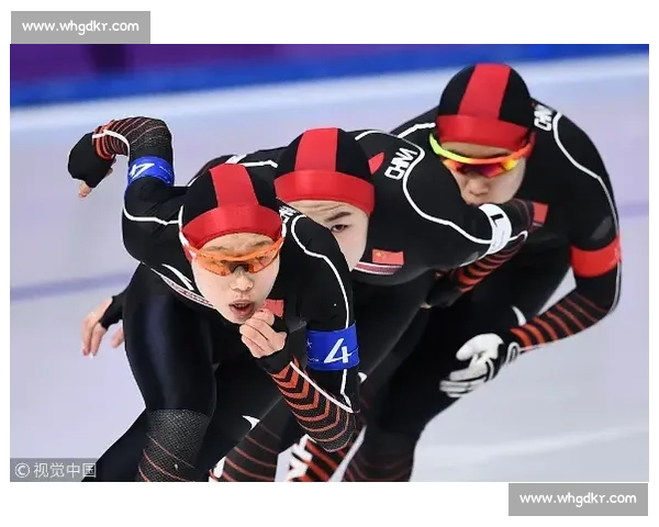 黑猩猩斯潘基:18 个月练成滑冰,5 年半舞台传奇